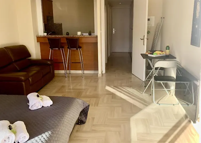 Διαμέρισμα Gray D'albion Pol519